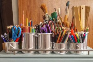 art-supplies-brushes-rulers-scissors-159644-159644.jpg